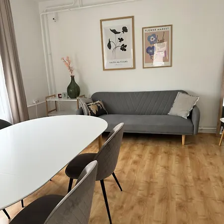 Light House Apartament *